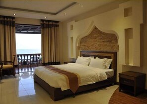 Deluxe Double Room, 1 Double Bed, Balcony, Sea View | Individually decorated, desk, laptop workspace, free WiFi - Shanzu Beachfront Suites (Mombasa)