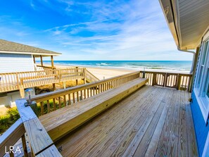 Property grounds - Dolphins Delight – Breezy Beachfront Fun (Surf City)