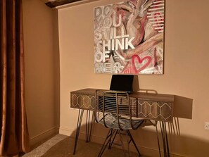 Interior - Luxury 2 bed cottage in the centre of Melbourne (Melbourne, Derby)