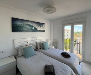 2 Schlafzimmer, Bügeleisen/Bügelbrett, Reisekinderbett, kostenloses WLAN