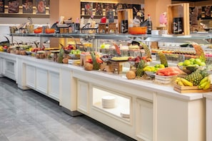 Petit déjeuner buffet compris tous les jours