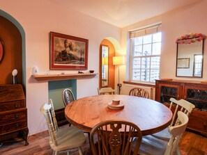 Dining - 16 St. Sepulchre Street (Scarborough)