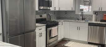 B’more Restful.  Comfortable Townhome -Easy access to everywhere