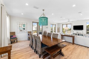 獨棟房屋, 多間臥室 | 用餐區