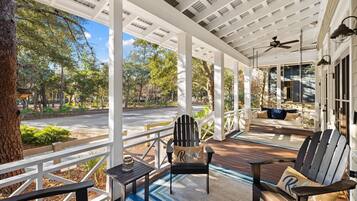 House, 4 Bedrooms | Property grounds