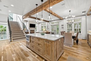 Casa, 5 quartos | Cozinha privada | Geladeira, fogão, cafeteira/chaleira, torradeira