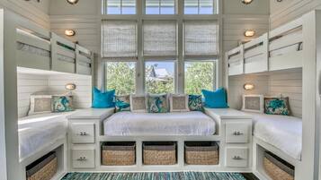 House, 4 Bedrooms | Bathroom | Towels