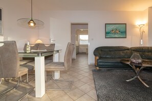 Fernseher, Stereoanlage