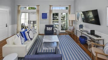 Condo, 2 Bedrooms | Living area