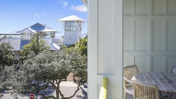 Condo, 2 Bedrooms | Outdoor dining