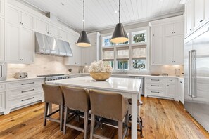 Private kitchen - Finest House In Watercolor Water Views Luxurious With Pool Sleeps 16 433 Western Lake 6 Bedroom Home by RedAwning (Santa Rosa Beach)