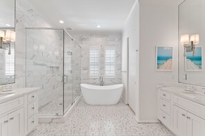 Casa, 6 quartos | Banheiro | Toalhas de banho 