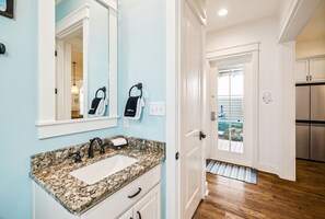 House, 5 Bedrooms | Interior