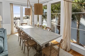 Appart'hôtel, 4 chambres | Restauration