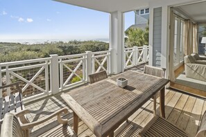 Appart'hôtel, 4 chambres | Vue sur la plage/l’océan