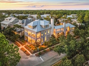 House, 5 Bedrooms | Bahagian luar