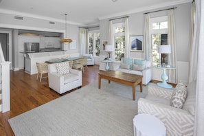 Condo, 2 Bedrooms | Interior