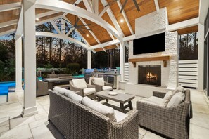 House, 4 Bedrooms | Terrace/patio - 'mirasol House' Pool + Golf Cart Watercolor, Fl 4br/4ba/bonus Bunk -- Sleeps 12 4 Bedroom Home by RedAwning (Santa Rosa Beach)