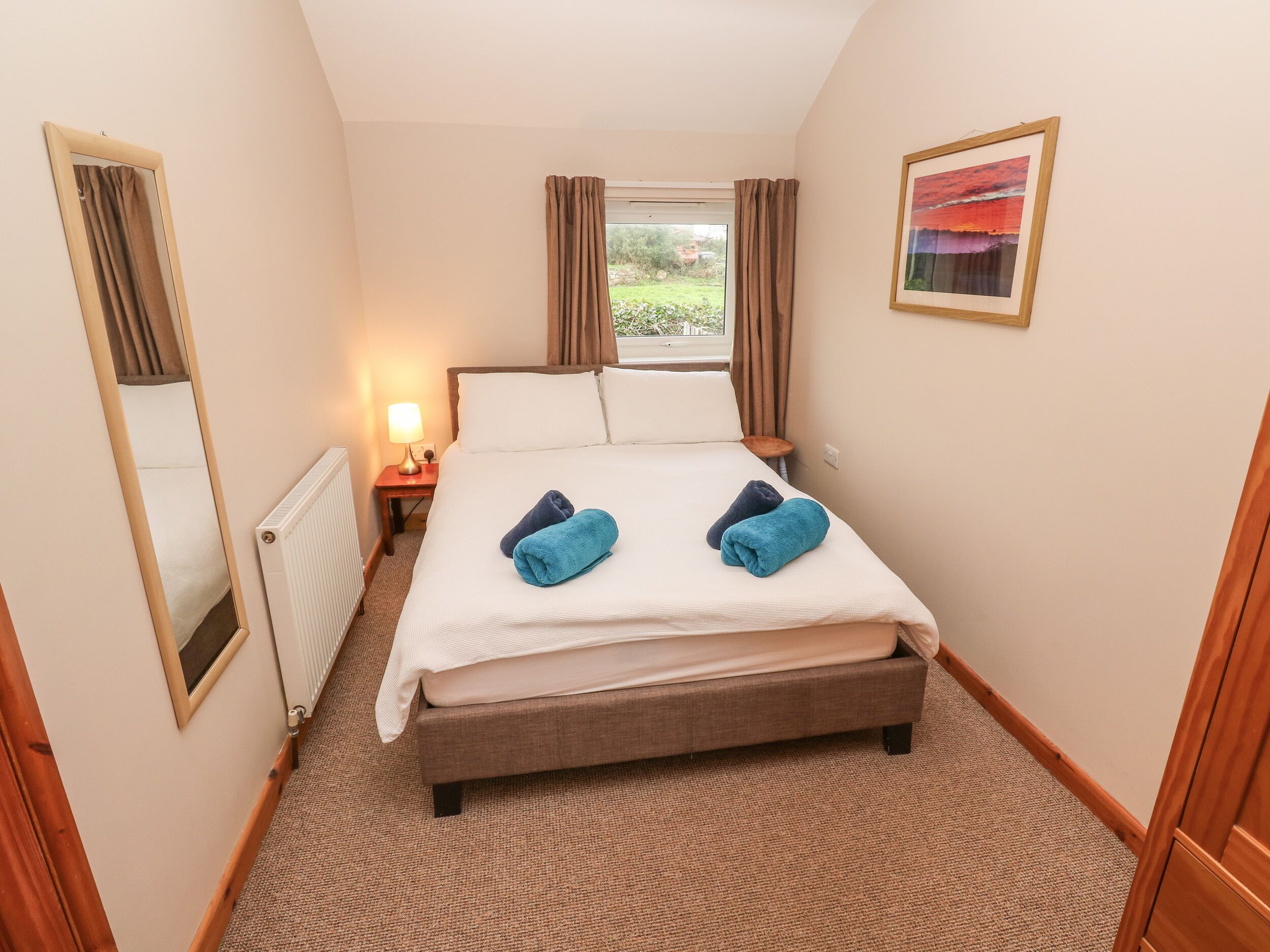 1 室のベッドルーム、客室ごとに異なる装飾、客室ごとに異なるインテリア、WiFi (無料)