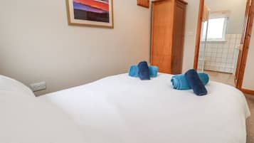 1 habitación, decoración personalizada y muebles diferentes