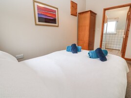 1 bedroom, individually decorated, individually furnished, free WiFi