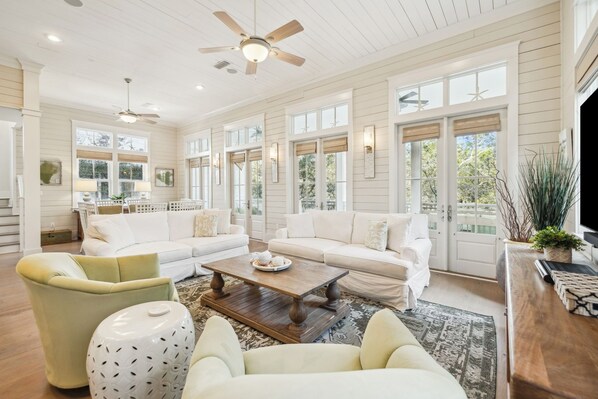Living area - Beautiful Watercolor Home Across From Cerulean Park 5br/4.5bth + Carriage House 5 Bedroom Home by RedAwning (Santa Rosa Beach)
