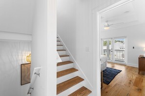 House, 5 Bedrooms | Interior