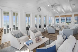 Maison, 4 chambres | Aire de séjour