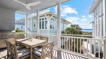 House, 5 Bedrooms | Outdoor dining