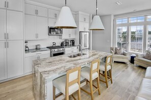 Maison, 5 chambres | Cuisine privée | Réfrigérateur, four, cafetière/bouilloire, grille-pain