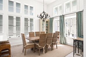 House, 4 Bedrooms | Dining