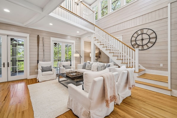 House, 5 Bedrooms | Interior