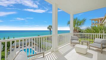 House, 4 Bedrooms | Property grounds