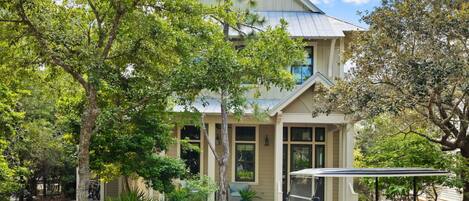 House, 4 Bedrooms | Exterior