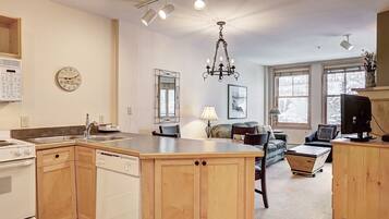 Özel mutfak | Buzdolabı, fırın, kahve/çay makinesi, ekmek kızartma makinesi