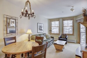 Dining - Silver Mill 8200-1br-walk To Slopes! Kids Ski Free! 1 Bedroom Condo by RedAwning (Keystone)