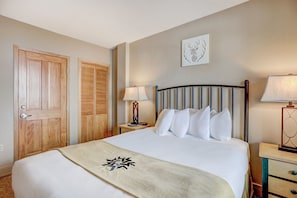 Condo, 2 Bedrooms | 2 bedrooms, individually decorated, individually furnished, free WiFi