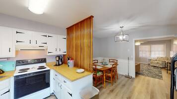 Duplex, 3 Bedrooms | Private kitchen | Fridge, oven, coffee/tea maker, toaster