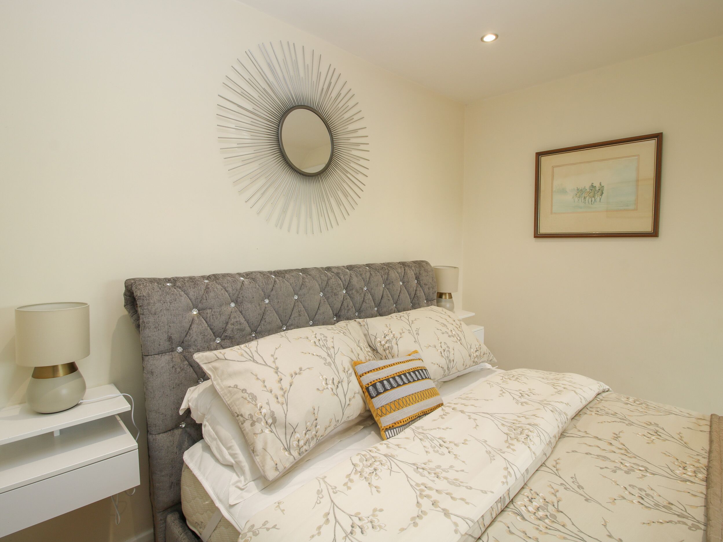 1 bedroom, individually decorated, individually furnished, free WiFi