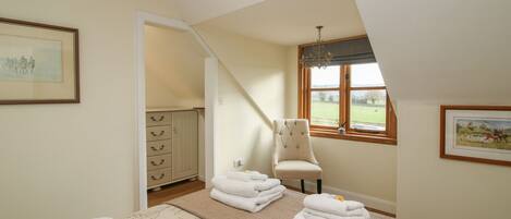 1 bedroom, individually decorated, individually furnished, free WiFi