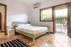 1 Schlafzimmer, Bügeleisen/Bügelbrett, Reisekinderbett, kostenloses WLAN