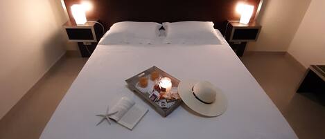 1 bedroom, in-room safe, desk, free WiFi