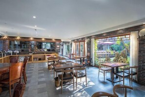 Restaurant - Huguang Yuese Landscape Inn (Taierzhuang Ancient City) (Zaozhuang)