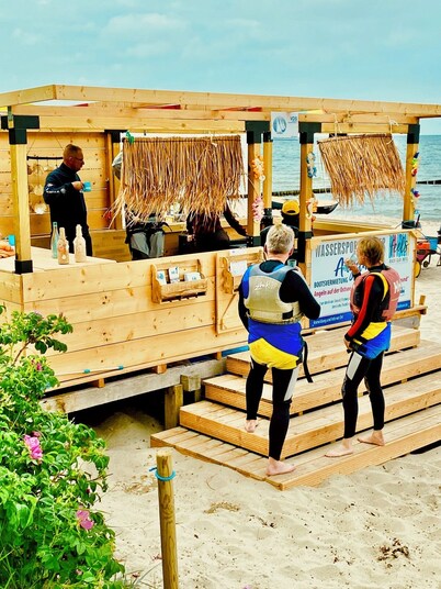 feels Beach Club Hotel