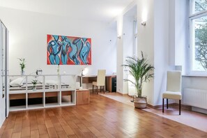 Studio, 1 Queen-Bett | Innenbereich