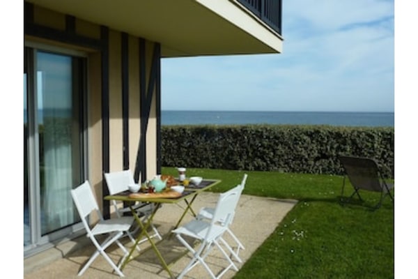 Jardin front de mer, vue exceptionnelle!