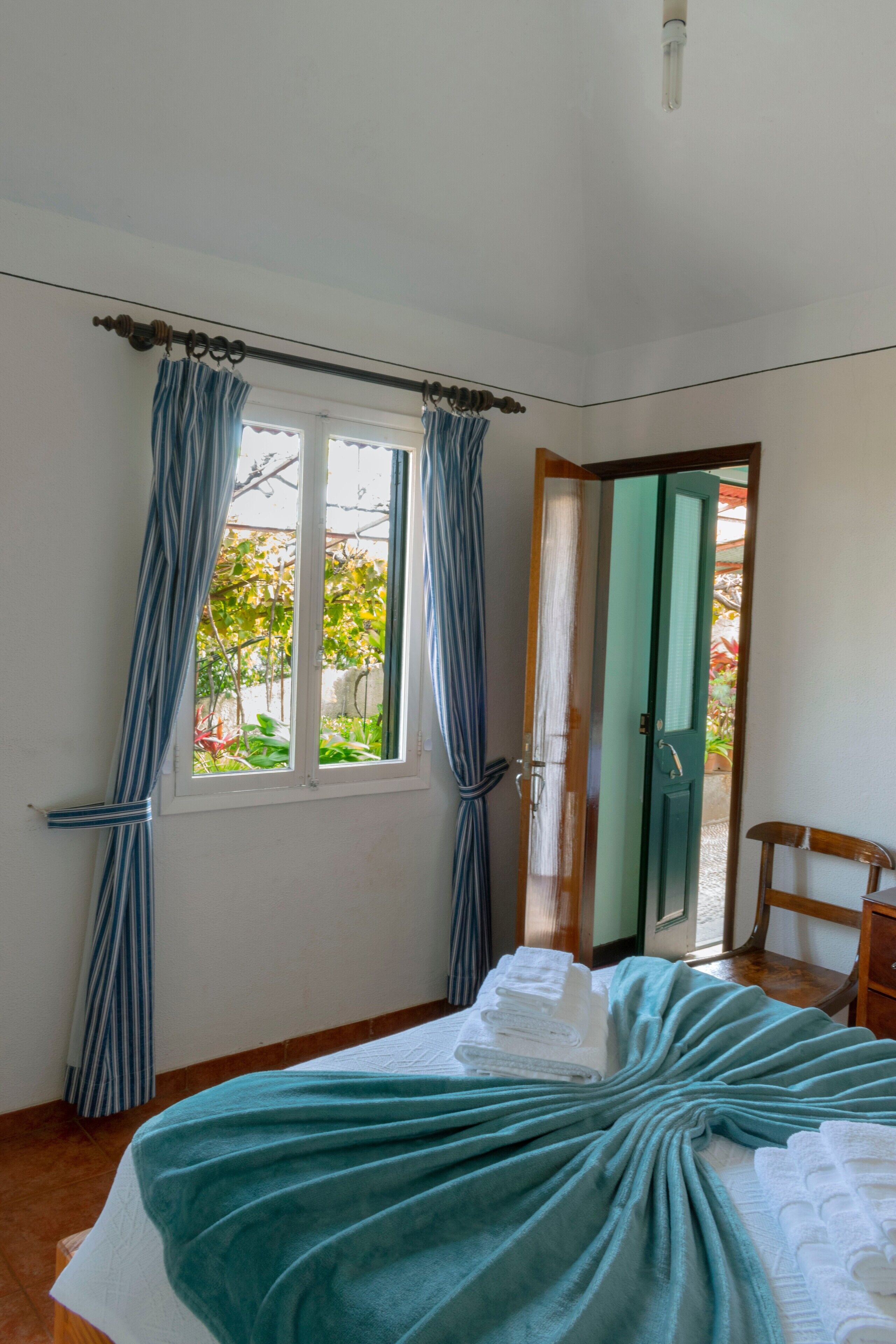 2 quartos, ferros/tábuas de passar roupa, Wi-Fi de cortesia