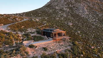 House (2 Bedrooms) | Front of property