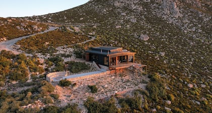 Klein Hangklip - Eco Mountain Cabin