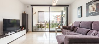 Apartment 'Cubelles Mar' with Sea View, Wi-Fi and Air Conditioning
